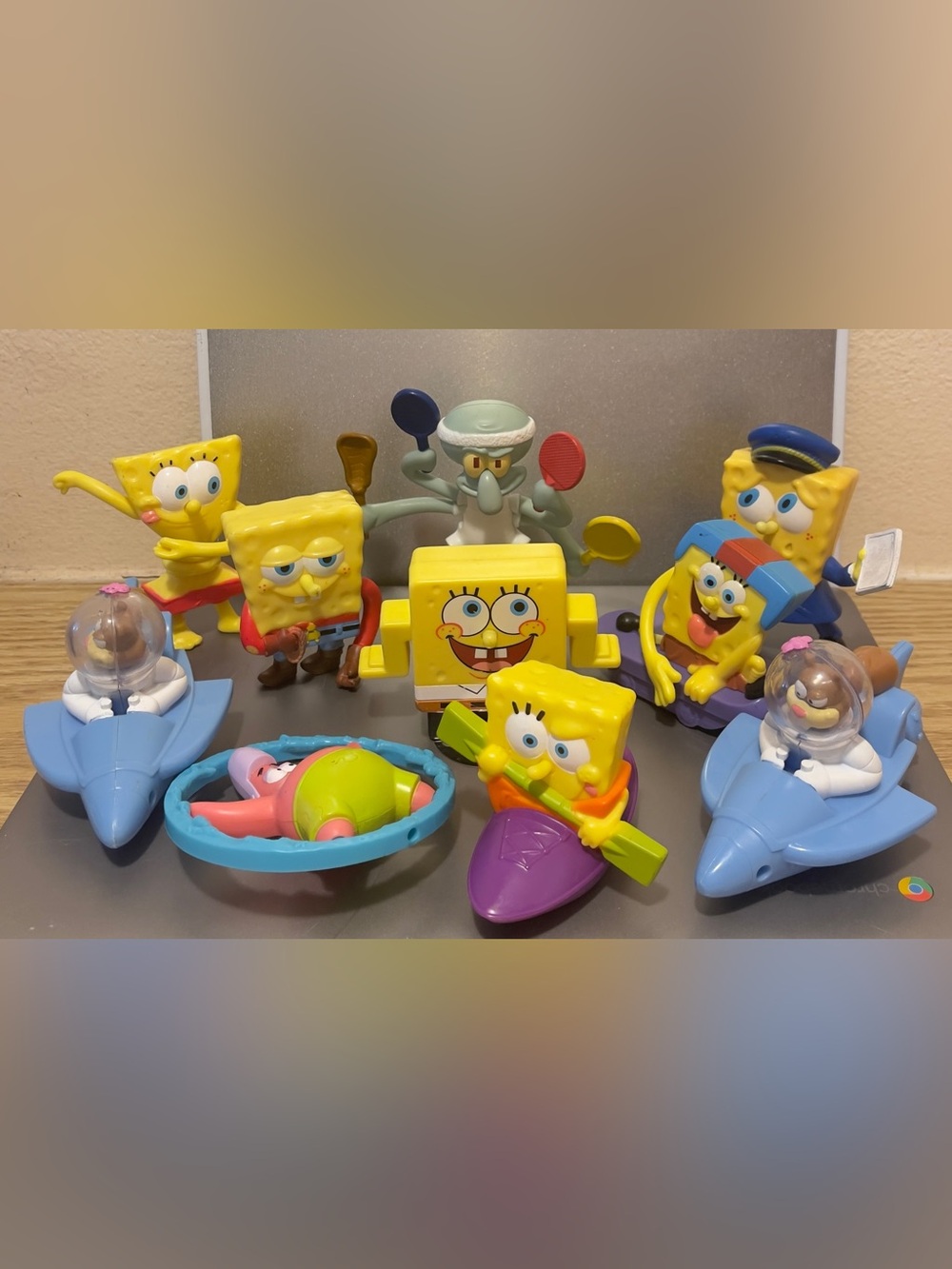 Nickelodeon SpongeBob Multi-Figure Yellow Playset with Blue Vehicles.Price Firm!